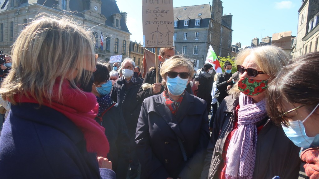3 mai manif eoliennes 12 