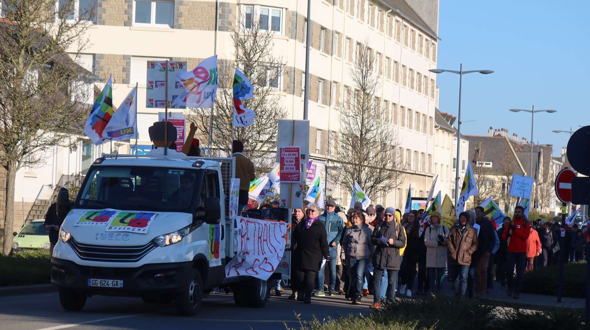 7 fev manif st brieuc 32 