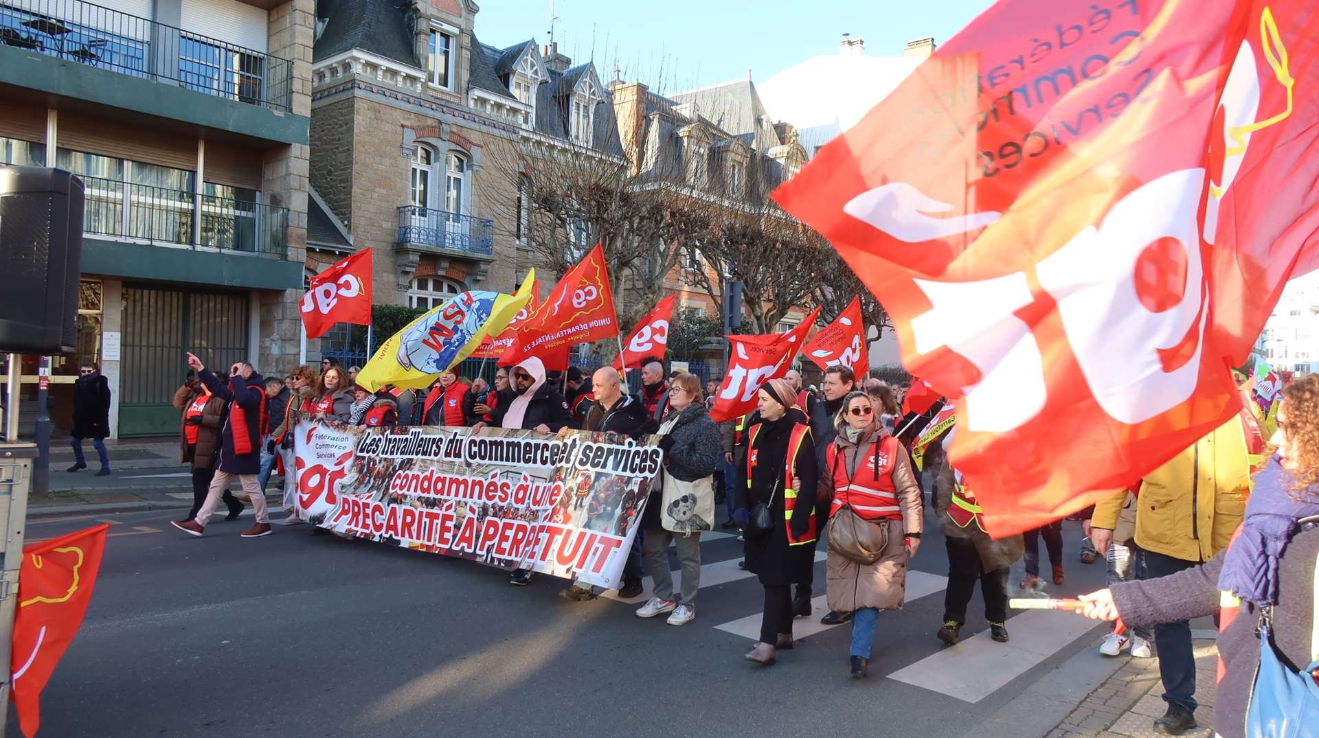 7 fev manif st brieuc 41 