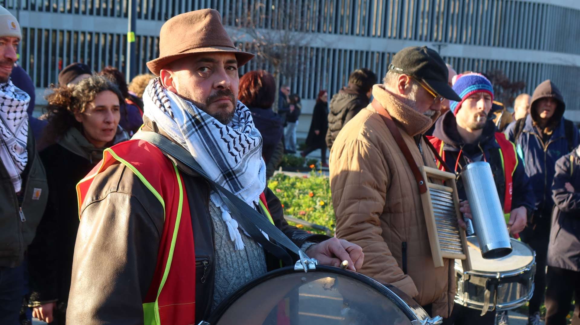 7 fev manif st brieuc 49 