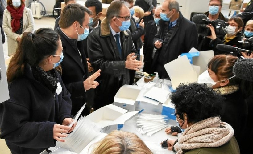 Loig Chesnais Girard et Alain Cadec ont pu échanger avec les employés