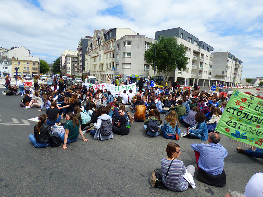 Manif climat StBrieuc-12