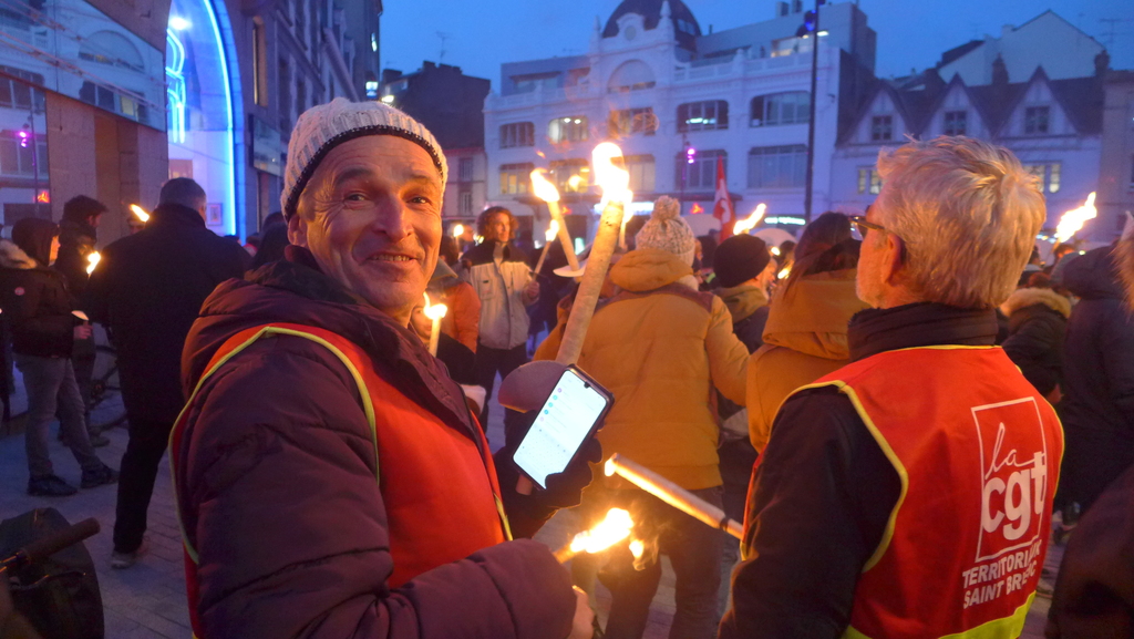 Manif aux flambeaux