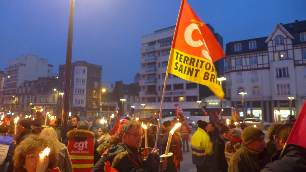 Manif aux flambeaux