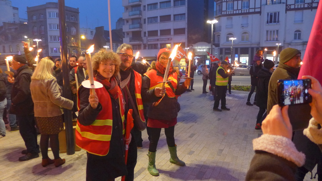 Manif aux flambeaux