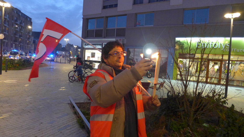 Manif aux flambeaux