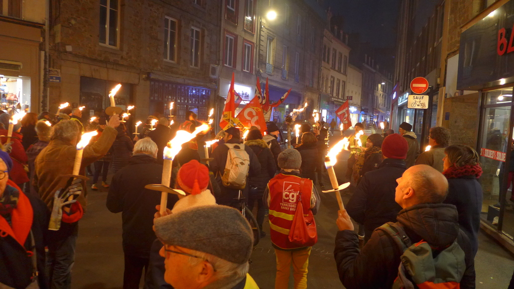 Manif aux flambeaux