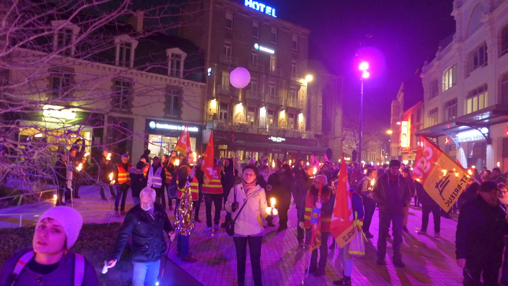 Manif aux flambeaux