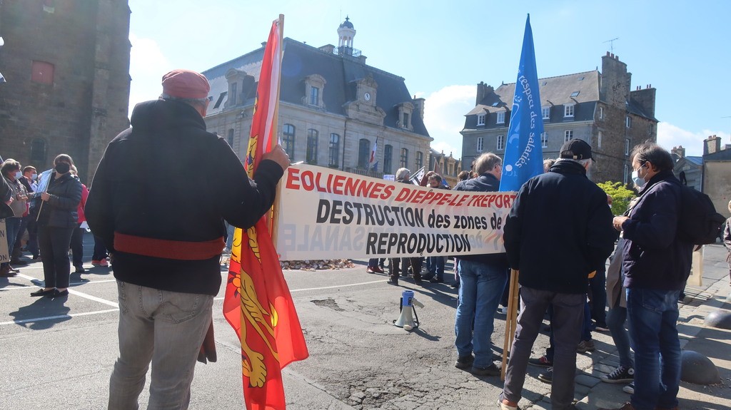3 mai manif eoliennes 13 