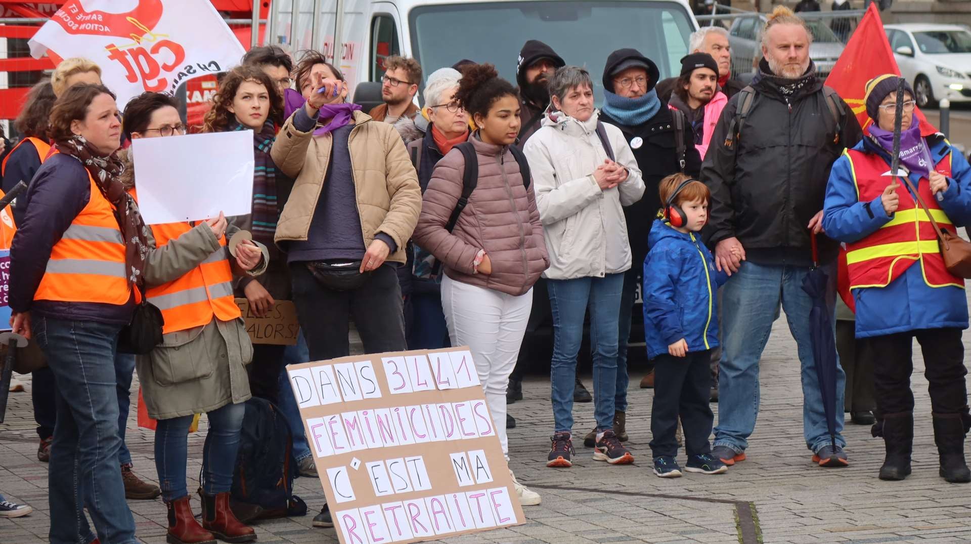 8 mars marche journee droits des femmes 16 