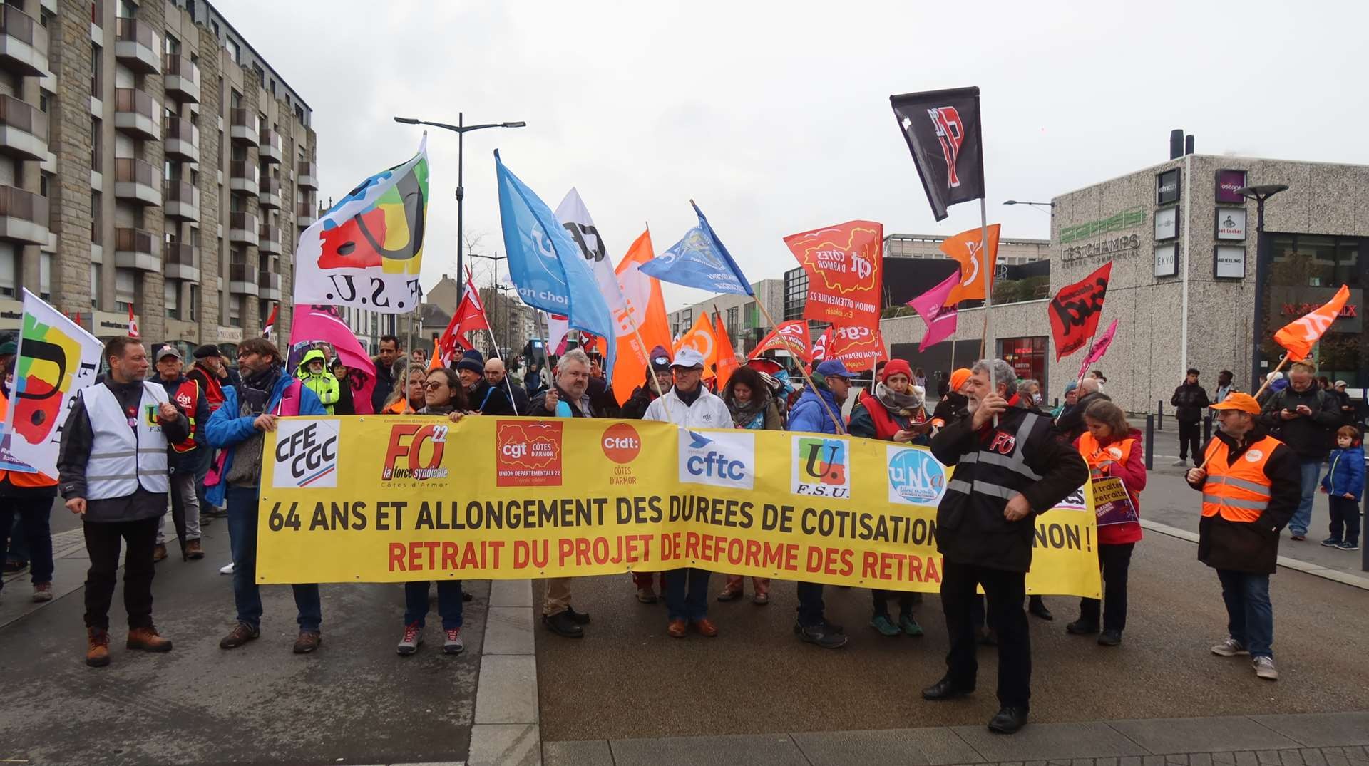 8 mars sb manif syndicale 27 