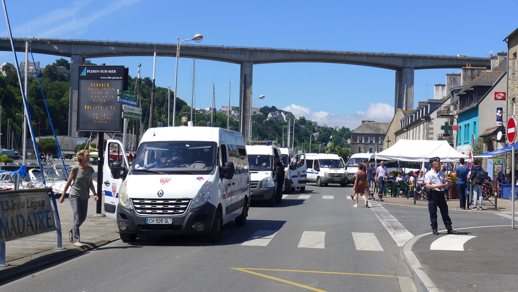 Police partout.....Liberté nulle part